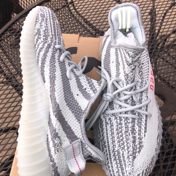 V2 “Blue tint” Yeezys - Picture 5 of 7